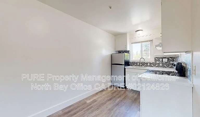 555 Dexter St #H — Photo 17