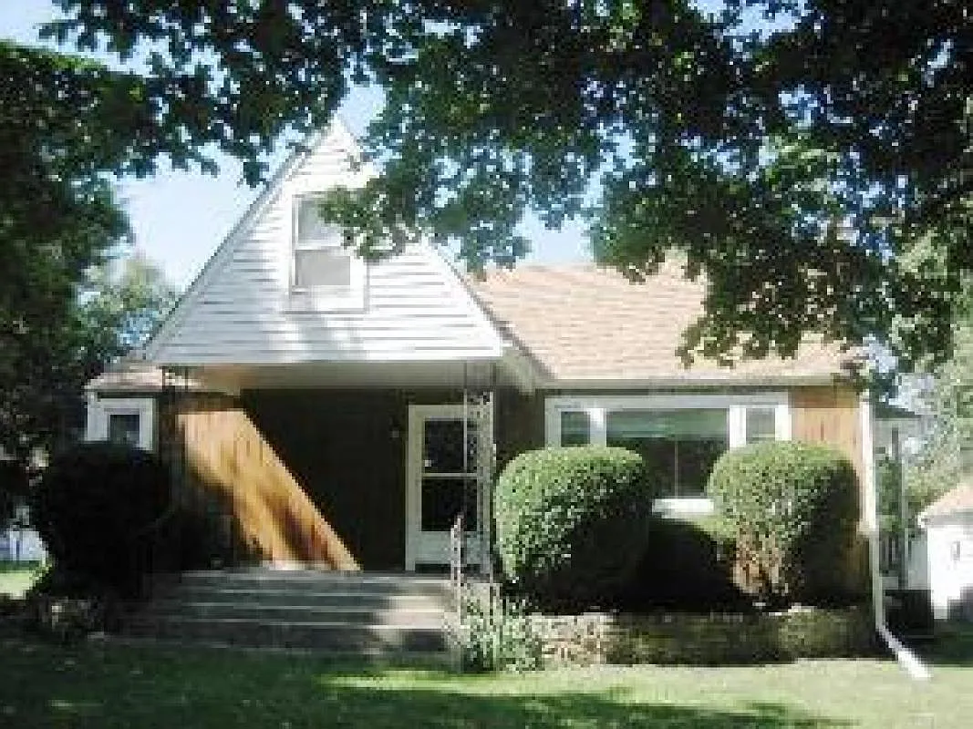 2N124 Joyce St photo 1