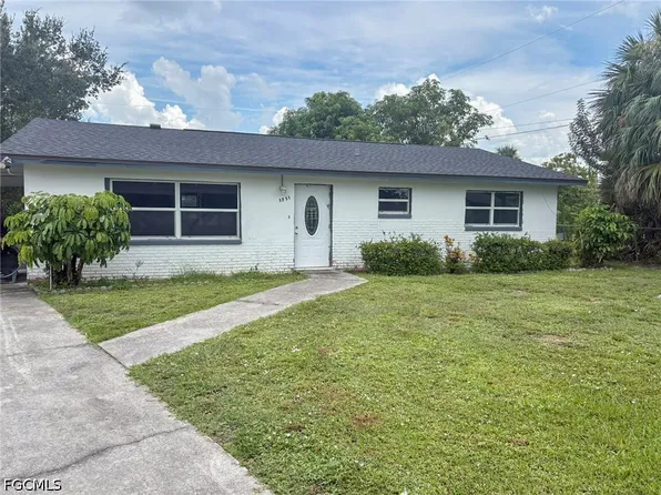 3751 Highland Ave, Fort Myers, FL 33916