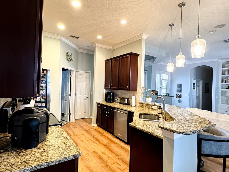 13339 Zori Ln — Photo 9