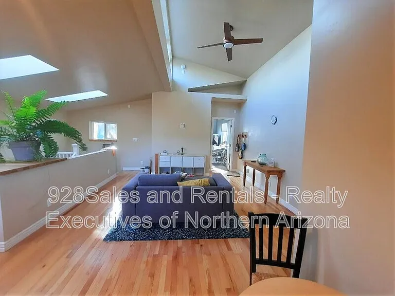 2304 N Talkington Dr — Photo 2