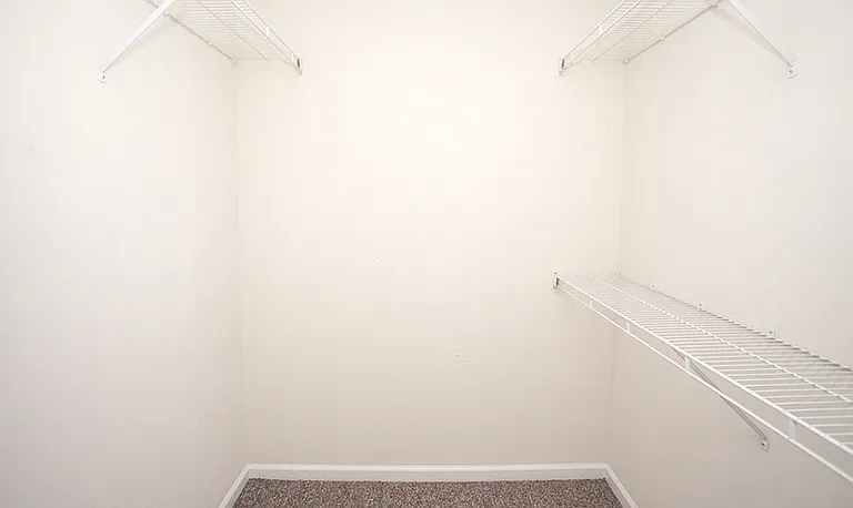 1334 Devon Ln — Photo 7