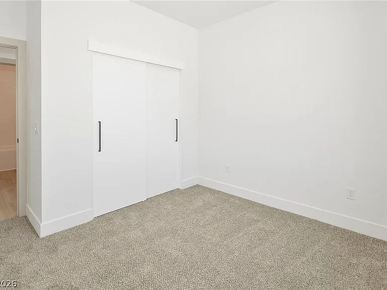 2001 S Dandelion St #3 — Photo 20