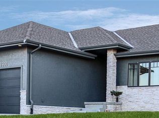 6906 S 198th St, Gretna, NE 68028