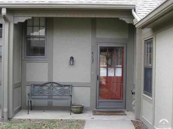 2nd image of 4223 Wimbledon Dr