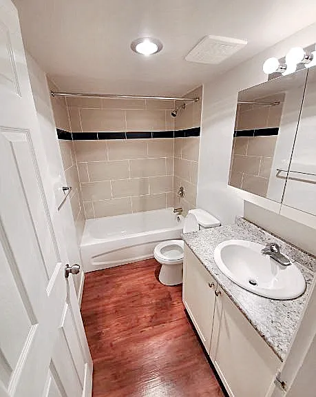 325 Ward St #303 — Photo 5