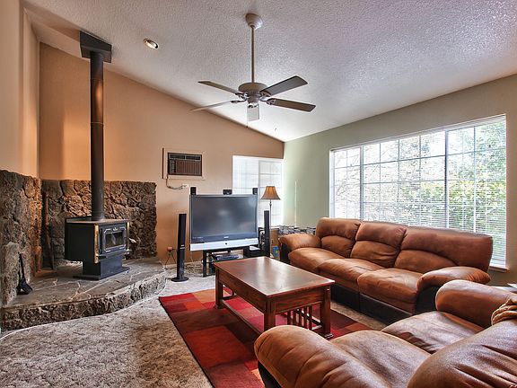 4th image of 12110 Poppy Ln