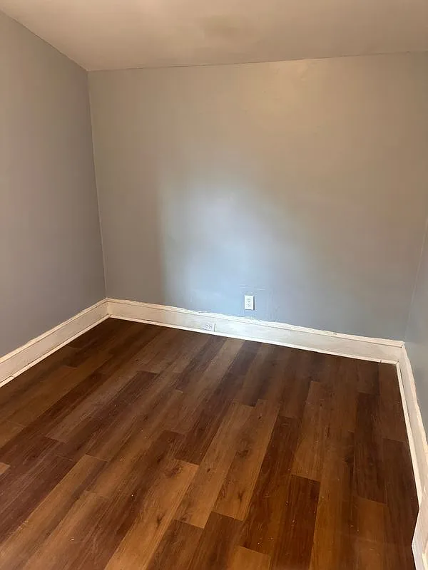 215 Church St — Photo 2