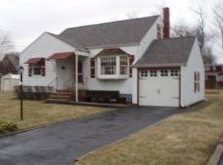 72 4th St, Pequannock, NJ 07440