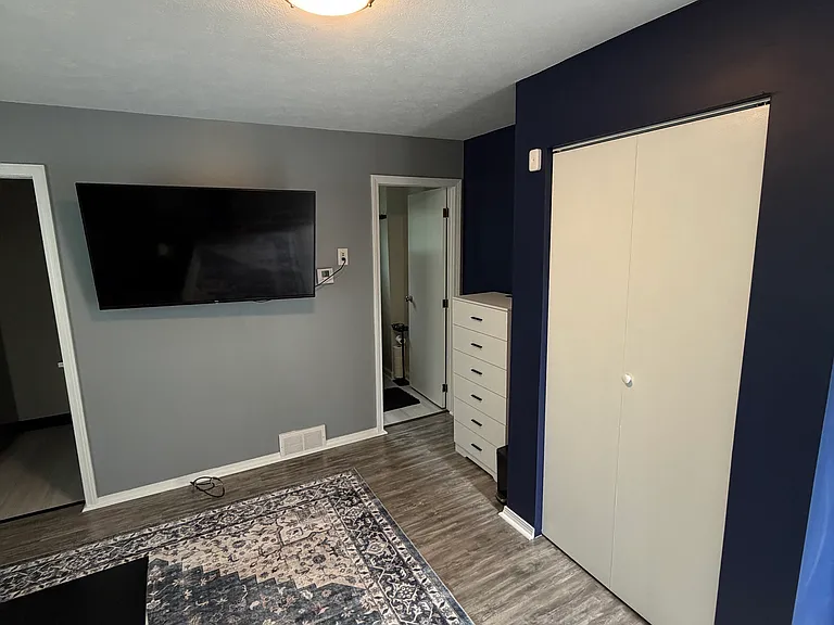 7931 Union Ave #2 — Photo 2