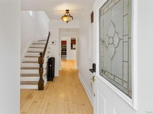 15 Desmond Avenue, Bronxville, NY 10708