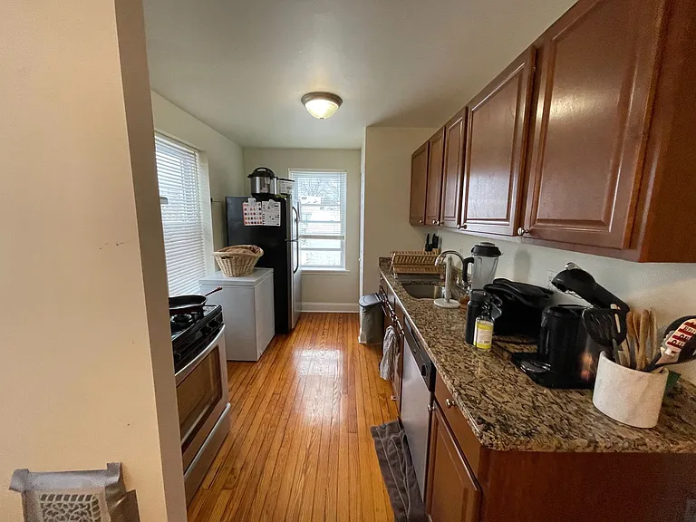 852 Martin Ave — Photo 24