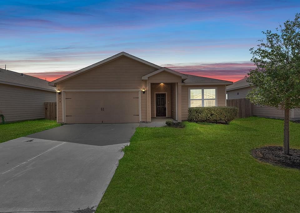 1st image of 726 Crystal Lakes Dr