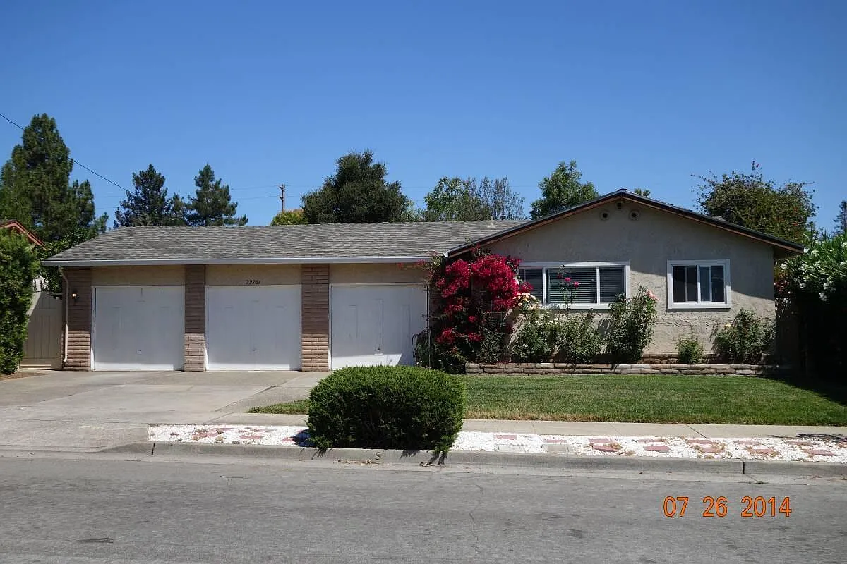 22761 Medina Ln photo 1