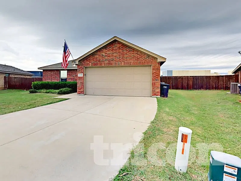 12400 Hunters Mill Trl