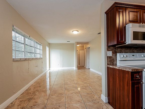 5th image of 3860 NW 170th St