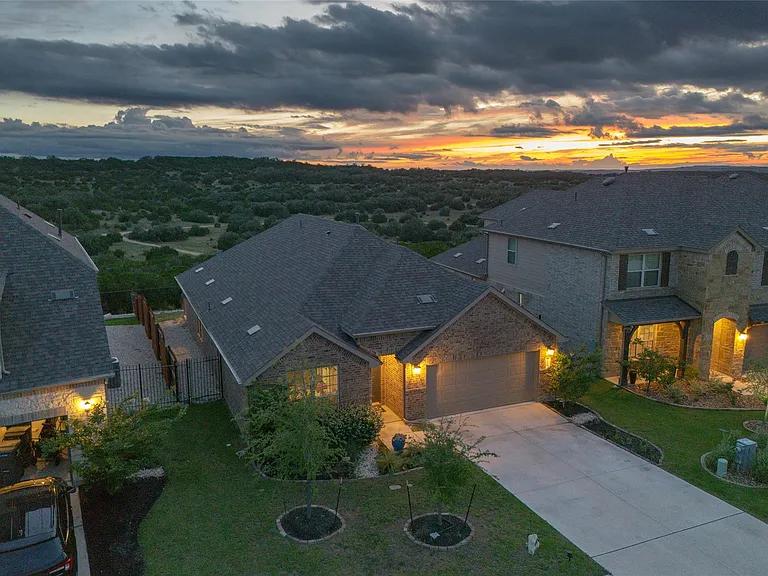 6808 Cliff Rose Dr — Photo 25