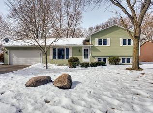 10237 Pilgrim Ln N, Maple Grove, MN 55369