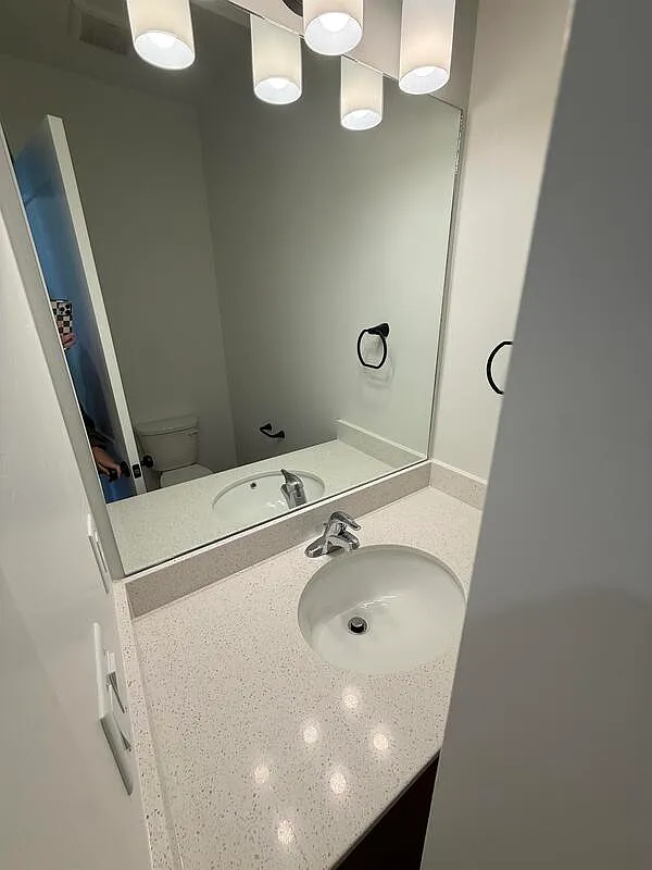96 N 400 W — Photo 2