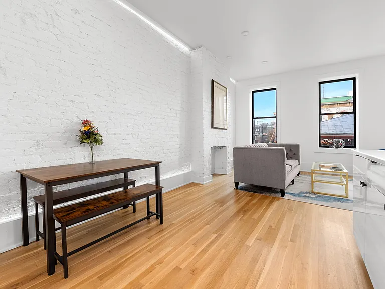 133 W Elder St #2 — Photo 8