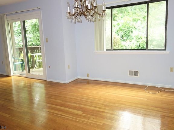 5th image of 38 Park St #St1-d