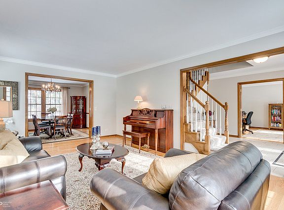 3rd image of 291 Winding Creek Dr