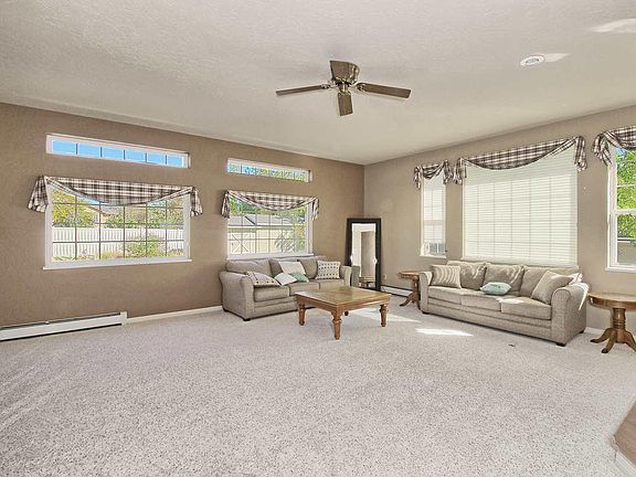 5th image of 2698 Kimberly Dr