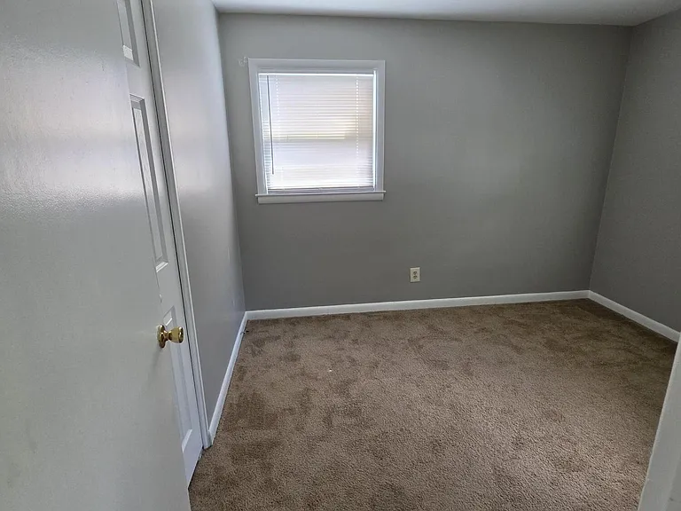 2024 Heather Way — Photo 7