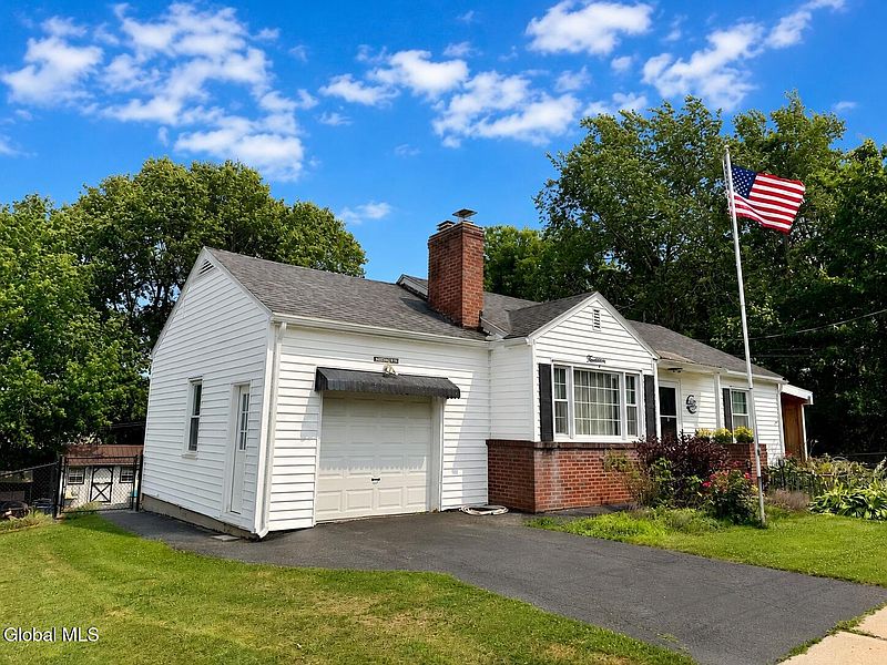 2nd image of 14 Frasier Avenue
