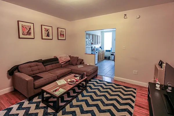 Rented by Horowitz Real Estate | media 30