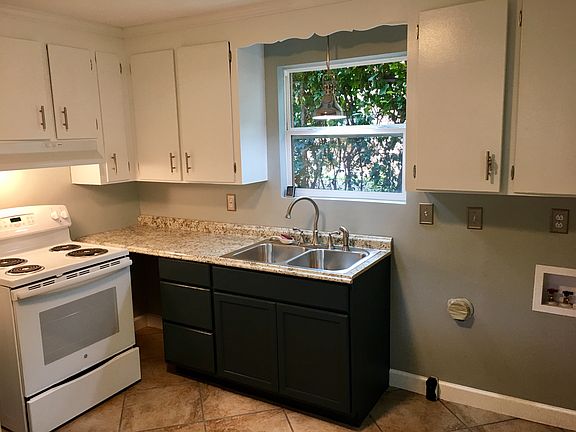 3rd image of 3525 Central Ave #B