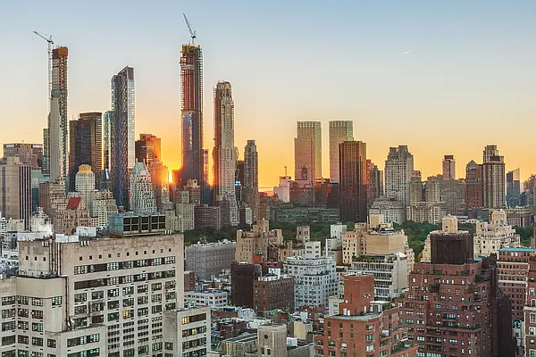 Sold by Compass | media 7