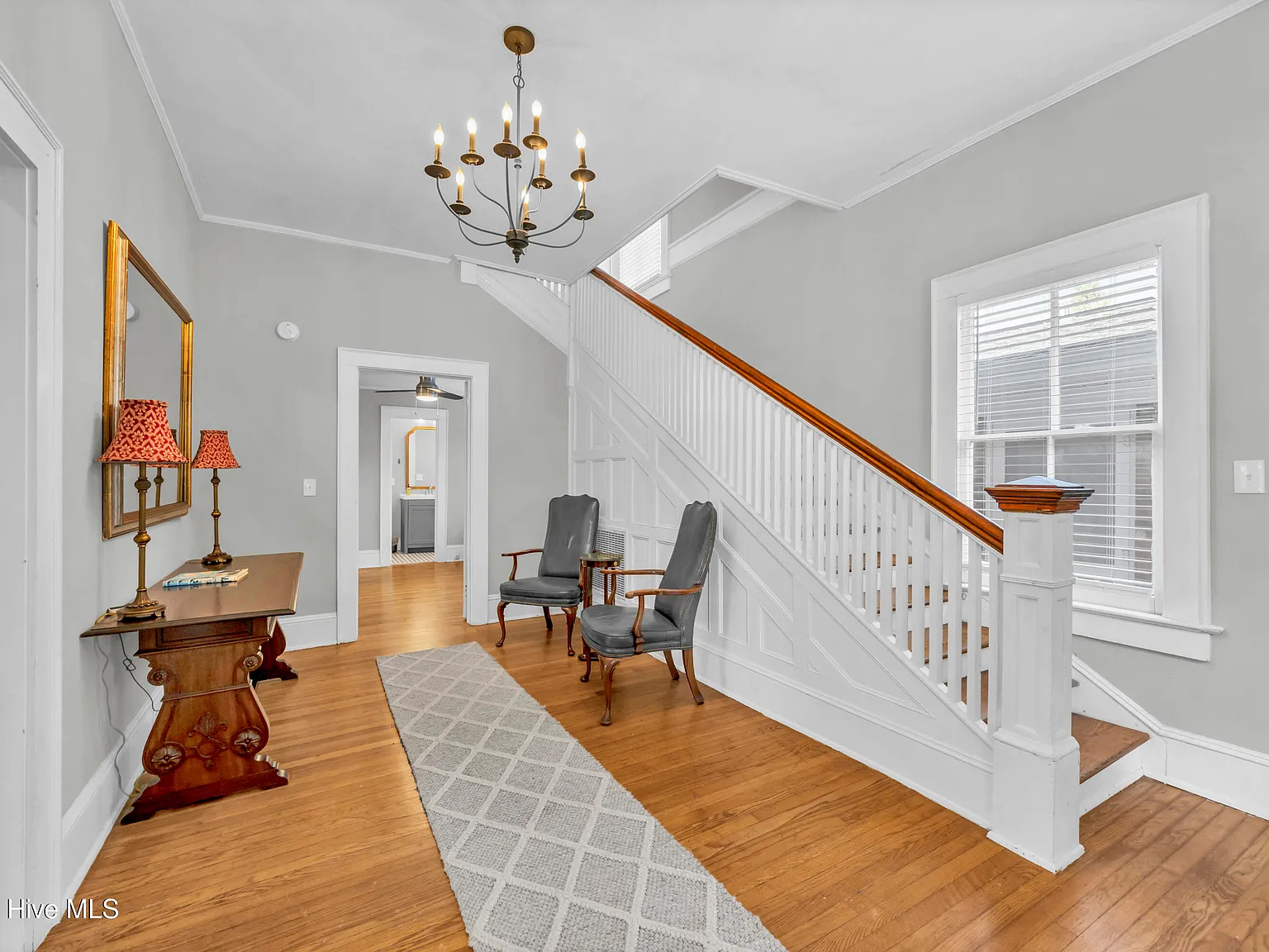 4 bed, 3.5 bath, $3,400 — Photo 3