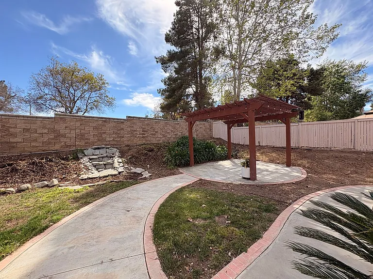 1456 Pinewood Dr — Photo 52