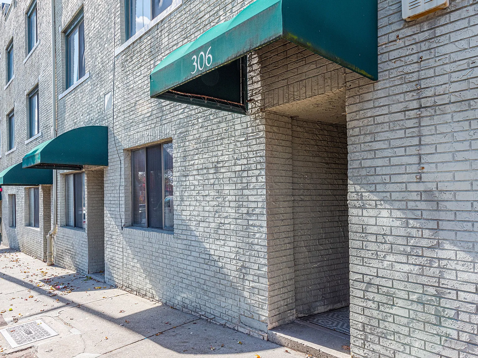 1 bed, 900 sqft, $1,675 — Photo 3