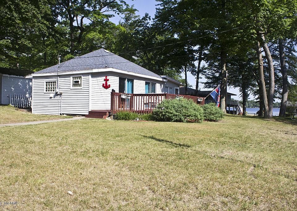 31954 Huckleberry Ln, Dowagiac, MI 49047 | Zillow