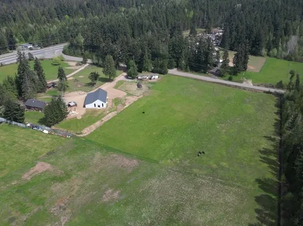 981 Pratt Rd, Nanaimo, BC V9K 1W5