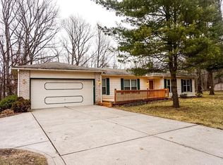 8272 Manitou Dr, Westerville, OH 43081