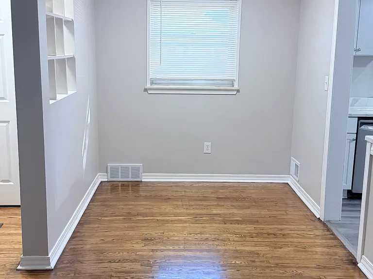 5803 Elizabeth Ct — Photo 6