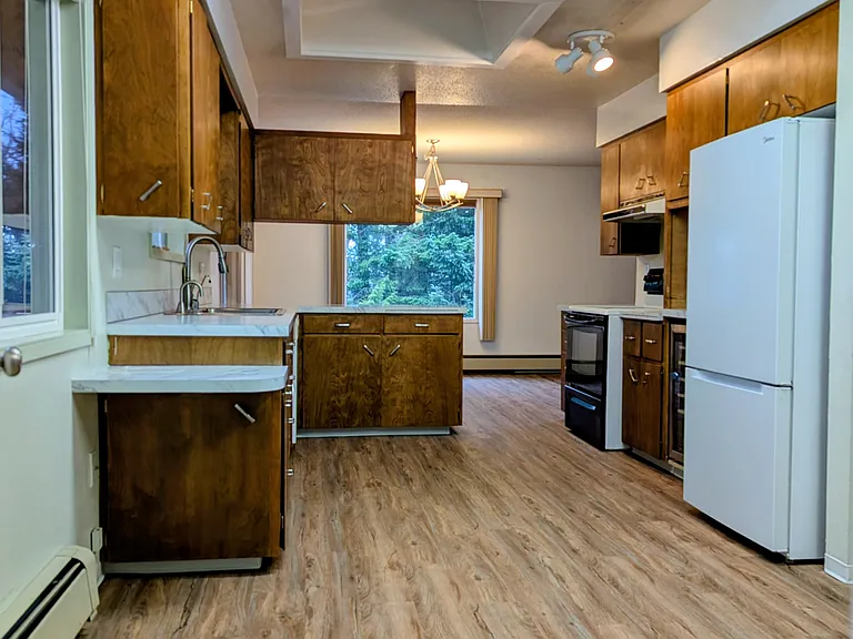 2575 Yew Street Rd — Photo 13