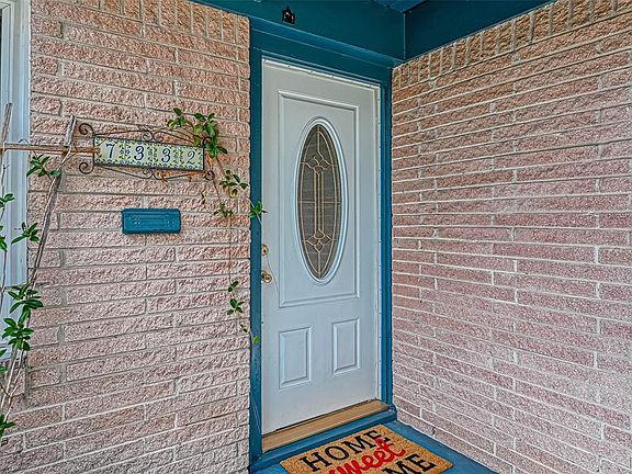 3rd image of 7332 La Paseo St