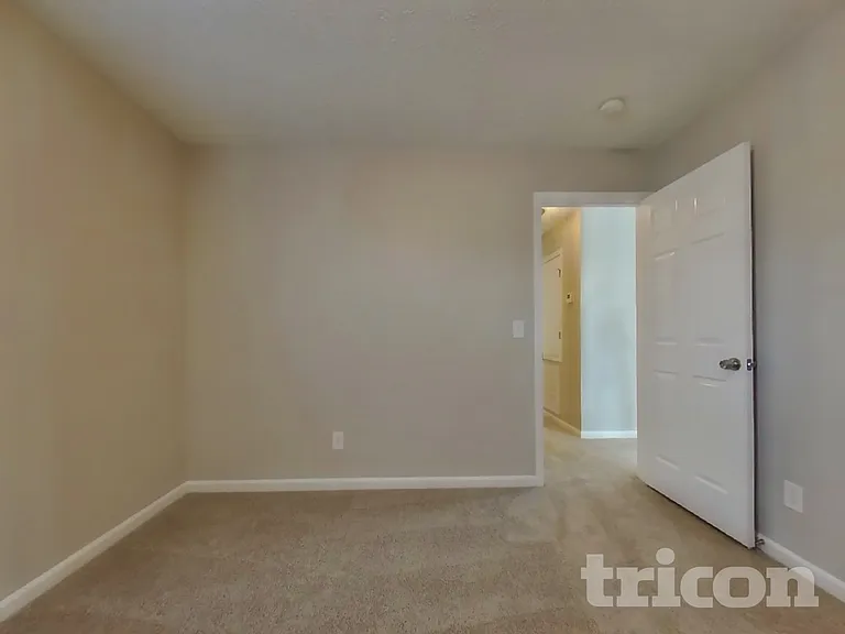 5004 Millpond Ct — Photo 10