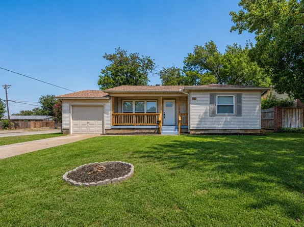 2323 Morgan St, Irving, TX 75062