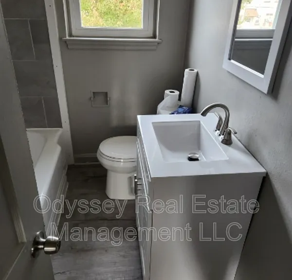 202 W Spencer Ave — Photo 20