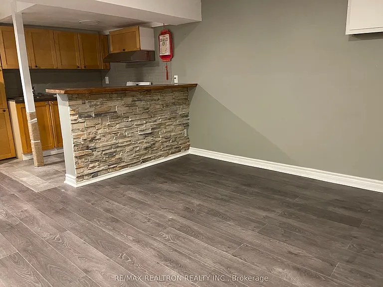 7 Barnwell Dr — Photo 8