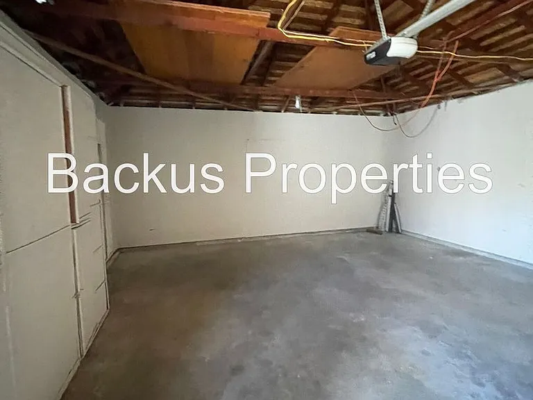 19 Santa Rosa Ave — Photo 16