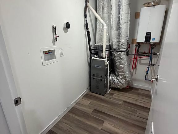 2nd image of 188 Lafayette St #2