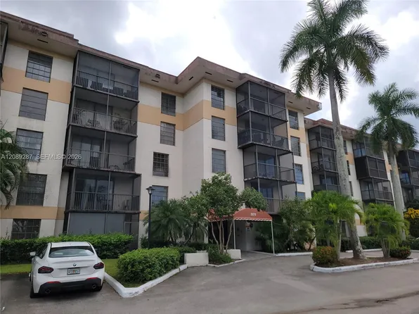 5570 NW 44th St APT 215A, Lauderhill, FL 33319
