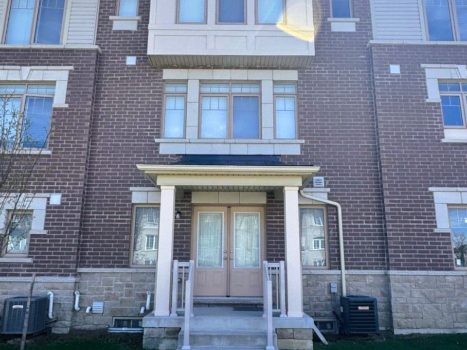 1st image of 42 Ambereen Pl E
