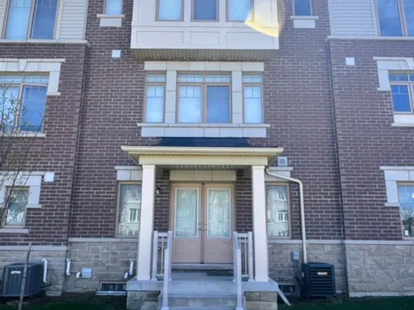 42 Ambereen Pl E, Clarington, ON L1C 7H5